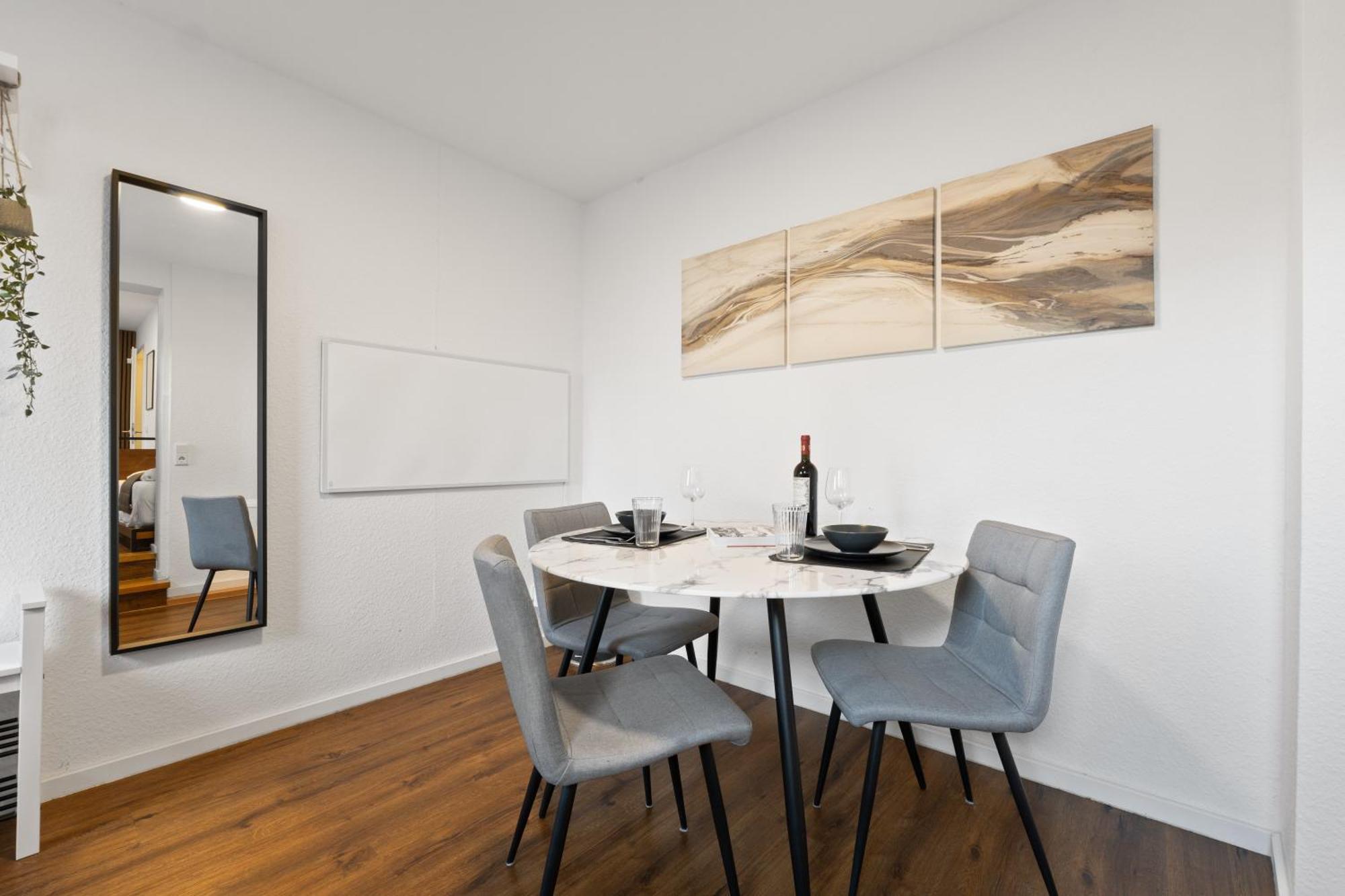 Modernes Apartement Am Rhein In Ruhiger Lage Кёльн Экстерьер фото