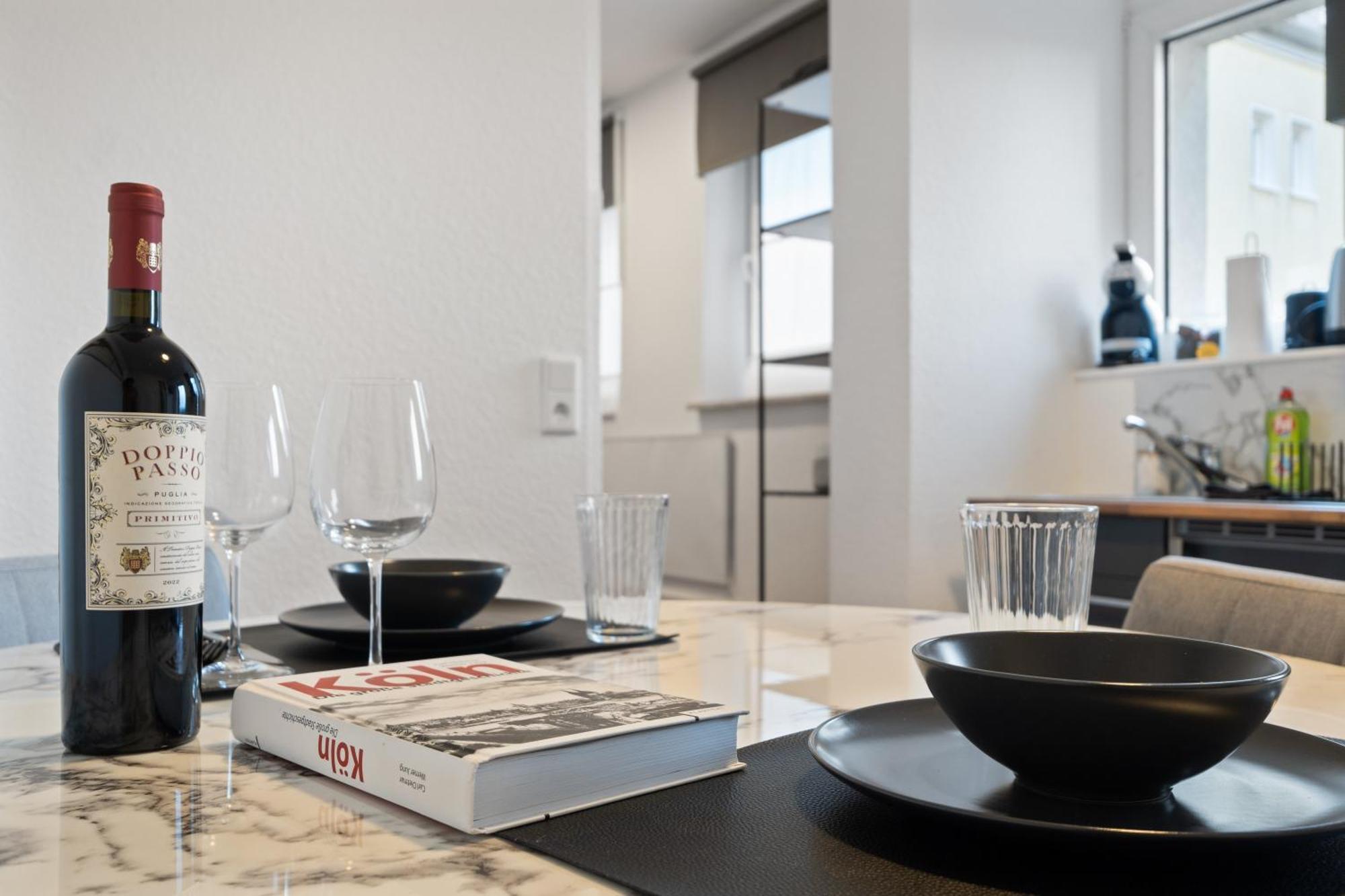 Modernes Apartement Am Rhein In Ruhiger Lage Кёльн Экстерьер фото